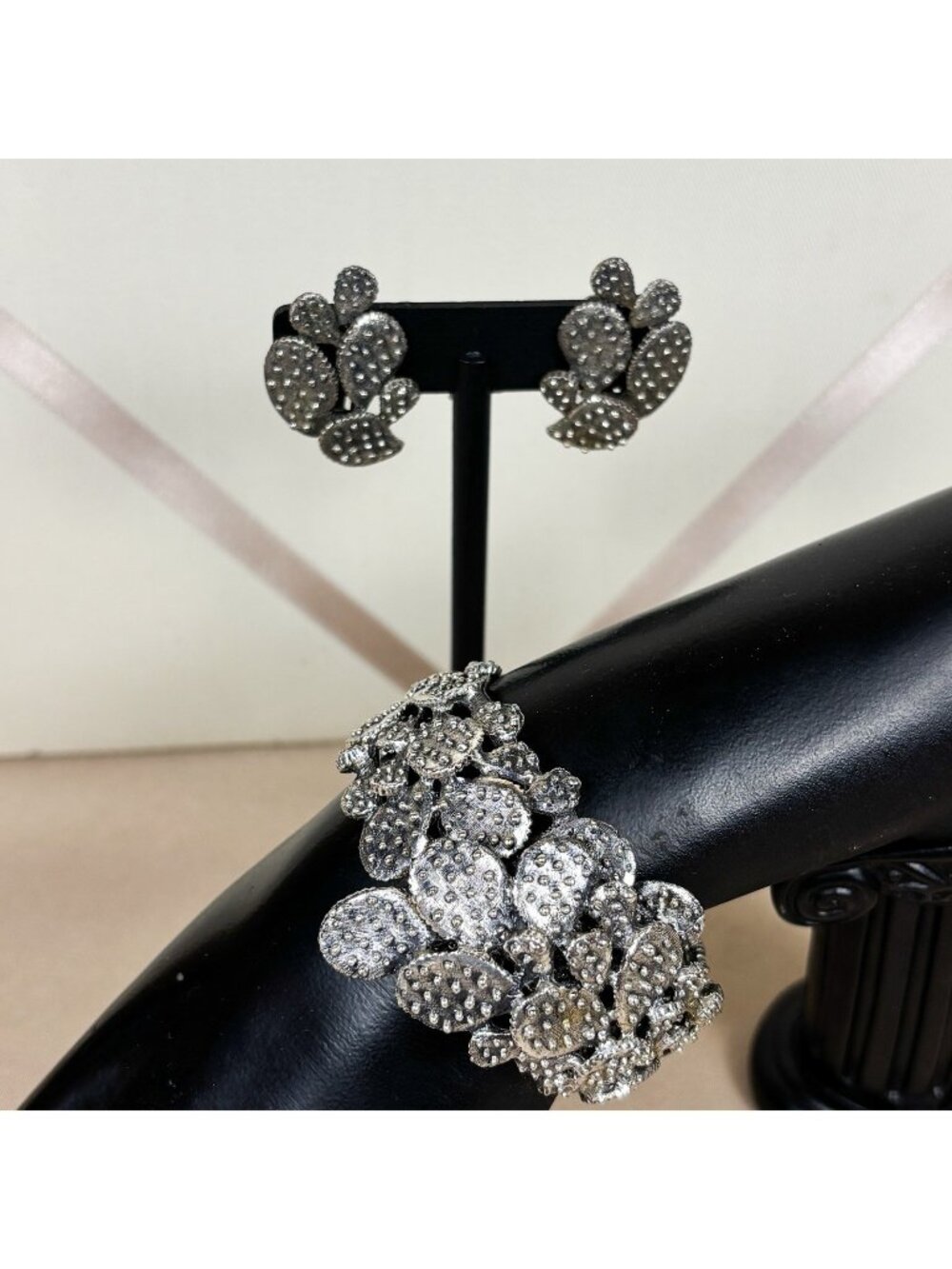 Vtg Tortolani Prickly Pear Cactus Clamp Bangle Bracelet Clip-On Earrings Set A64